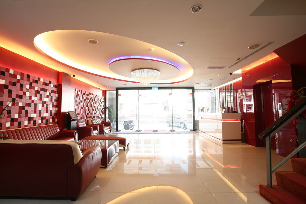 Military 75 Hotel Тайджун Екстериор снимка
